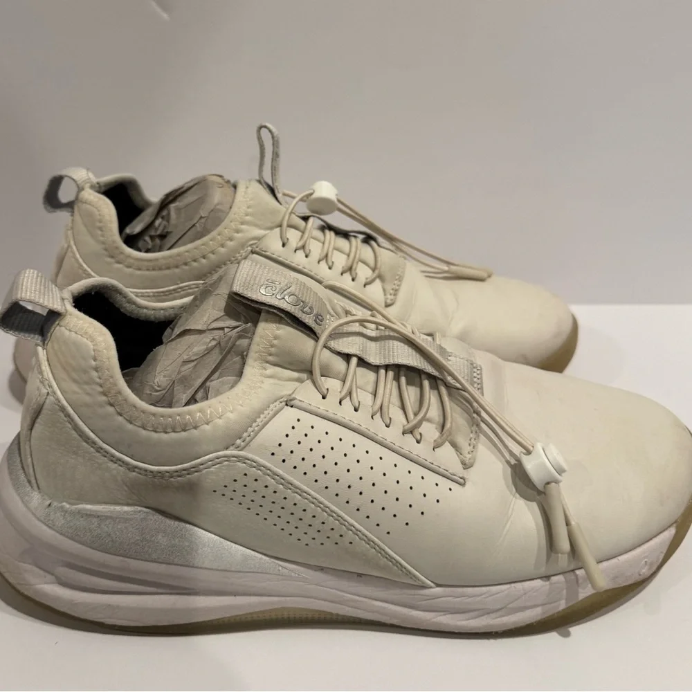 Nursing‎ shoes Women's Classic white Clove size 8